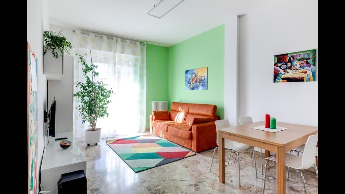 A Due Passi Dal Centro Apartment Forli Exterior photo